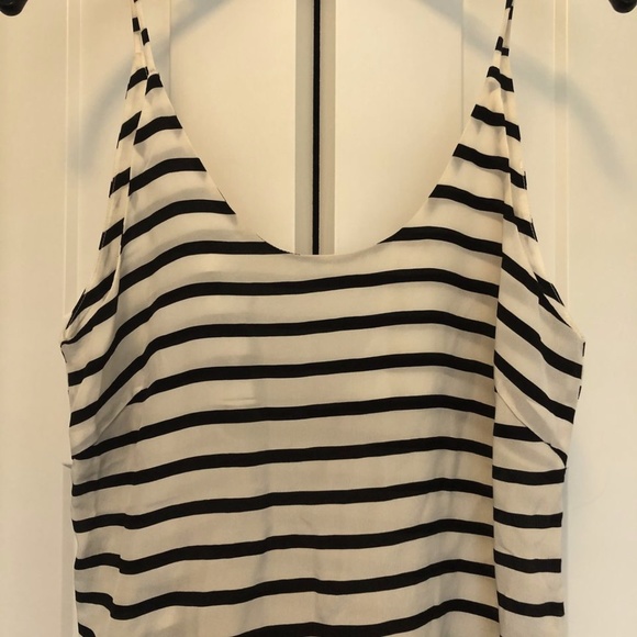 Olive & Oliva Silk Cami - Picture 6 of 6